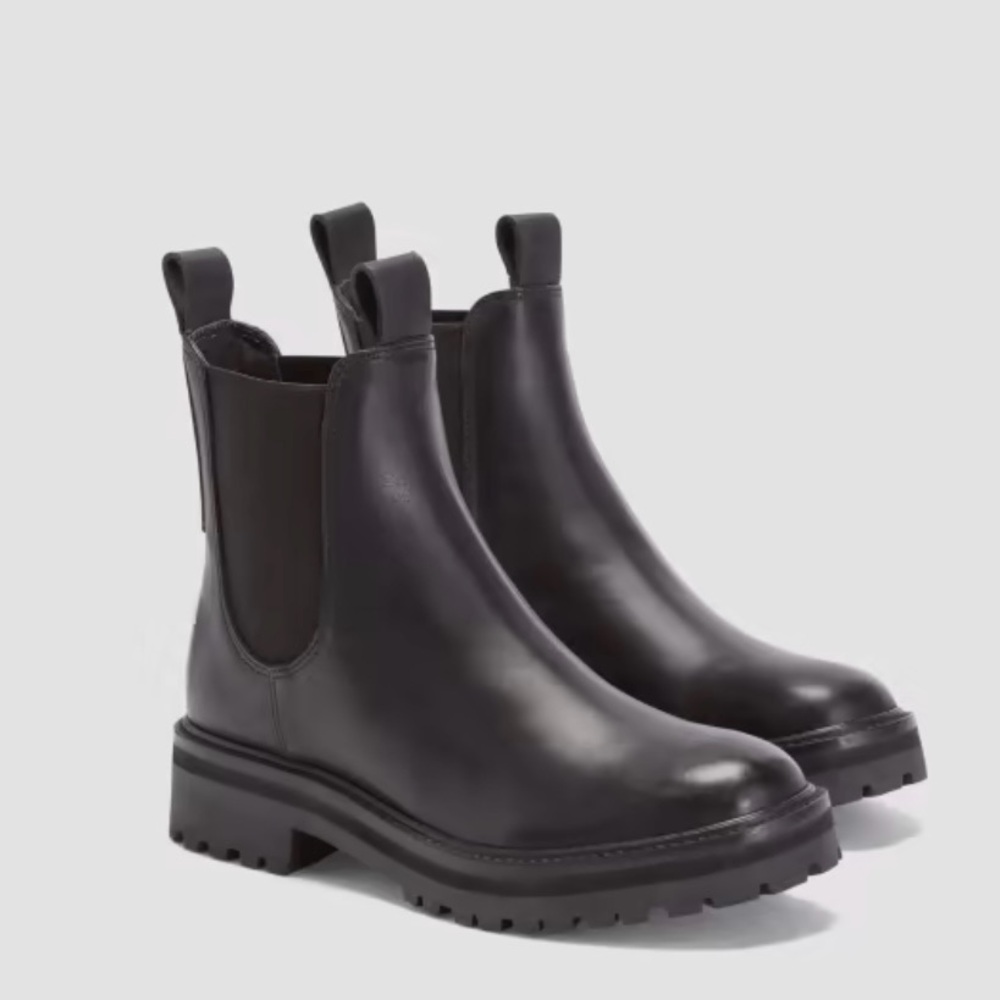 NEW Everlane Black Leather Lug Sole Chelsea Bootie in Size 10